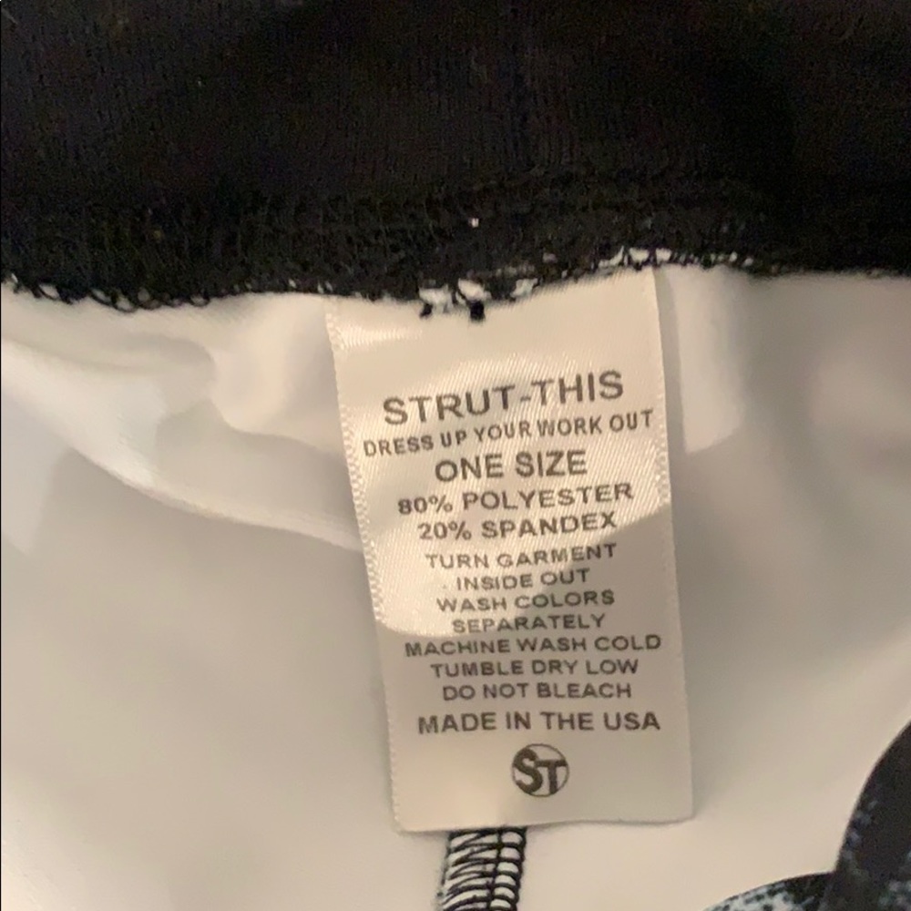 Strut This Python Leggings - image 2